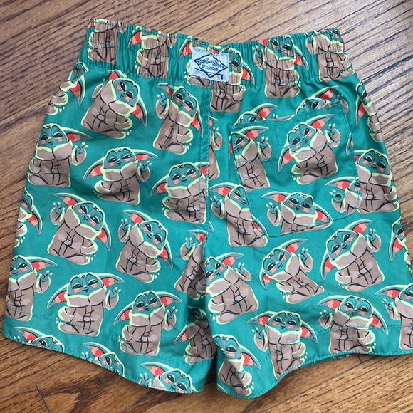 Gap Yoda swim trunks - Picture 2 of 3